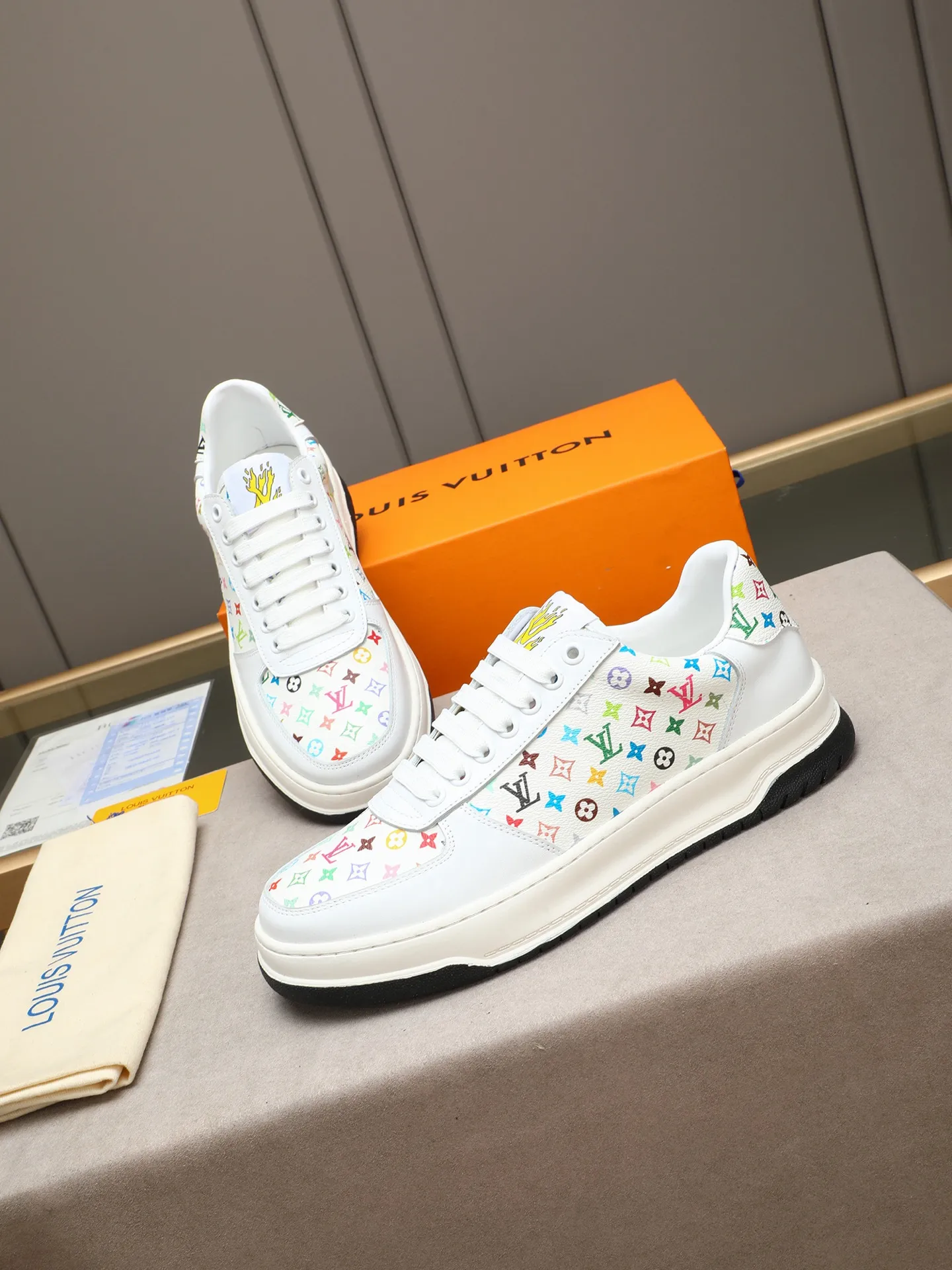 Mainly recommended model 👍👍👍P400 LOUIS VUITTON [Luden Yiwei] - LV upper imported first-layer cowhide combined with LV classic materials 🇩🇪 imported leather lining ➕ non-slip and wear-resistant outsole. Every man's identity is reflected in his elegant and stable upper shoes🚶🏻🚶🏻📯 No matter the wind or rain, the shoe last remains unchanged and can stand the test of time🔍️. ——Code number: 38-44 (45 can be customized)